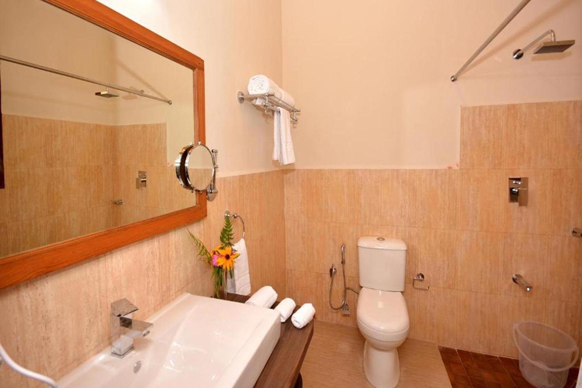 Blusalzz Escapade Anant Rasa Resort - Ranikhet Shitlakhet Ngoại thất bức ảnh