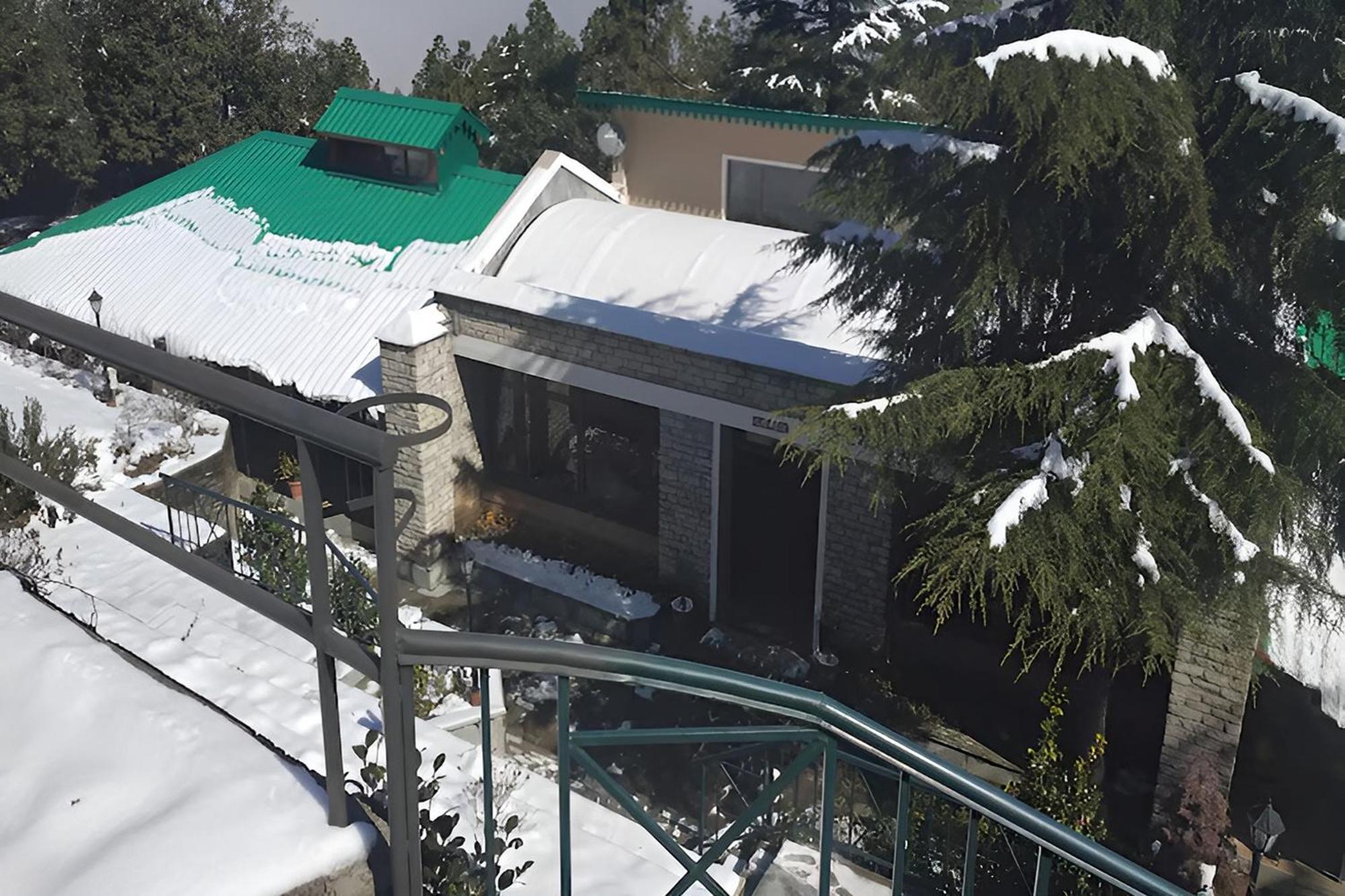 Blusalzz Escapade Anant Rasa Resort - Ranikhet Shitlakhet Ngoại thất bức ảnh